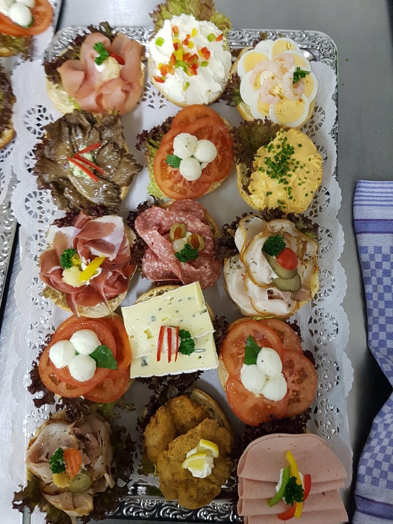 Canapés und Mundhappen gemischt