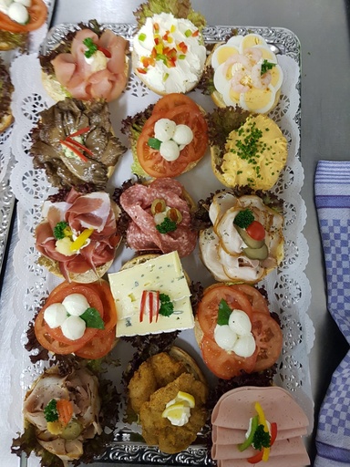 [1003] Canapés und Mundhappen gemischt